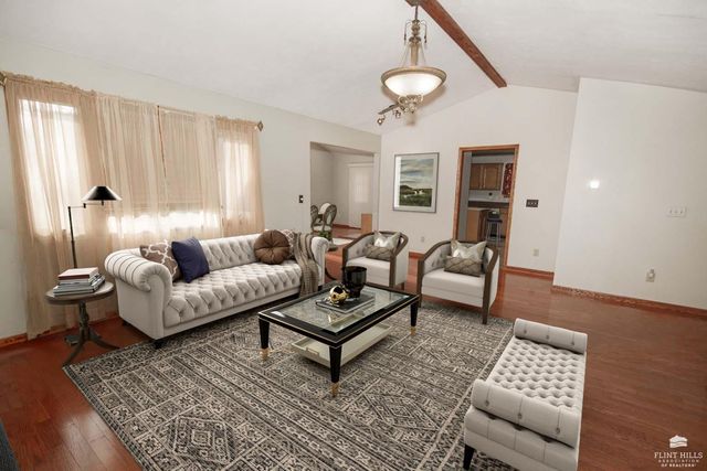 404 Juniper Street, Wakefield, KS 67487