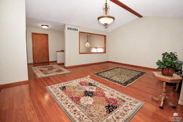 404 Juniper Street, Wakefield, KS 67487