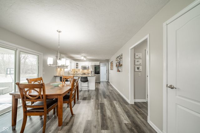 6278 S Cabriolet Way, Pendleton, IN 46064