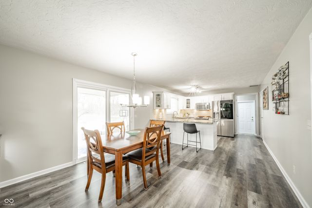 6278 S Cabriolet Way, Pendleton, IN 46064