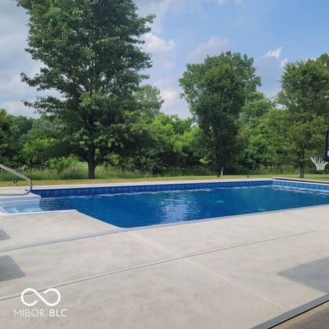 6278 S Cabriolet Way, Pendleton, IN 46064