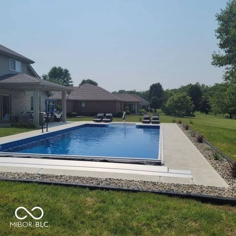 6278 S Cabriolet Way, Pendleton, IN 46064