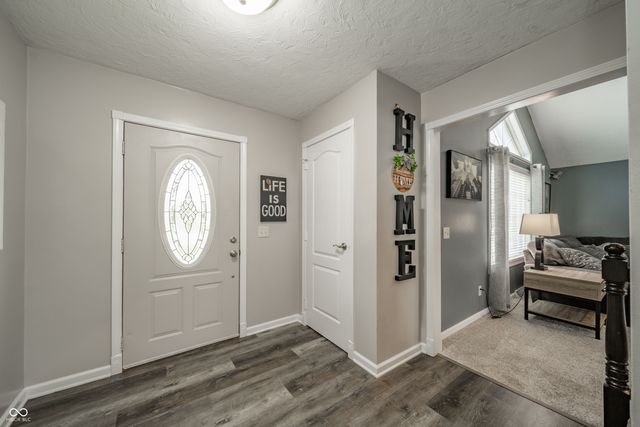 6278 S Cabriolet Way, Pendleton, IN 46064