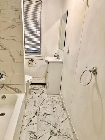 23 Echo Grove 2, Lynn, MA 01905