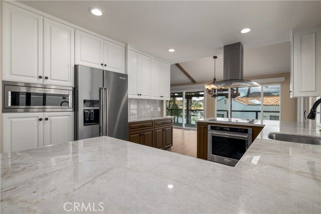 29096 Old Wrangler Road, Canyon Lake, CA 92587