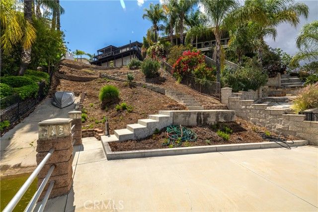 29096 Old Wrangler Road, Canyon Lake, CA 92587