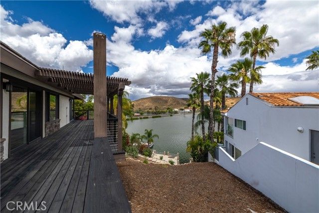 29096 Old Wrangler Road, Canyon Lake, CA 92587