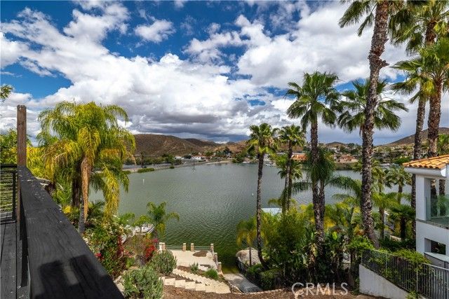 29096 Old Wrangler Road, Canyon Lake, CA 92587