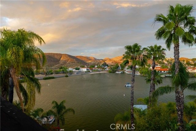 29096 Old Wrangler Road, Canyon Lake, CA 92587