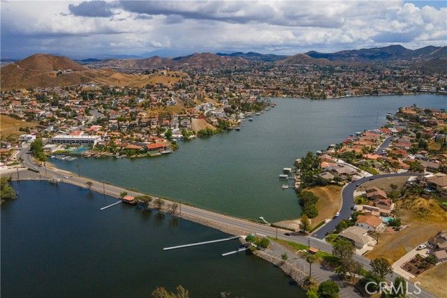 29096 Old Wrangler Road, Canyon Lake, CA 92587