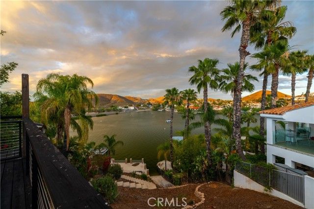 29096 Old Wrangler Road, Canyon Lake, CA 92587