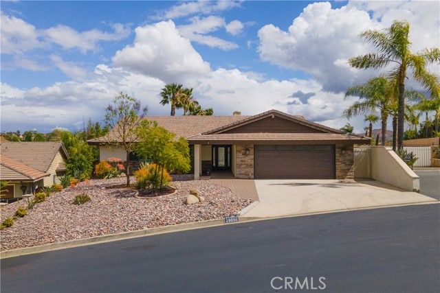 29096 Old Wrangler Road, Canyon Lake, CA 92587