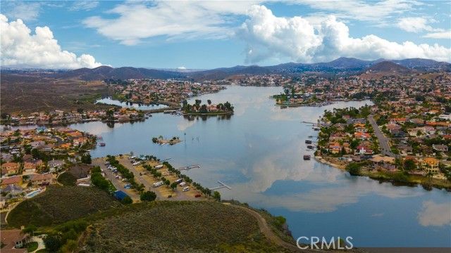 29096 Old Wrangler Road, Canyon Lake, CA 92587