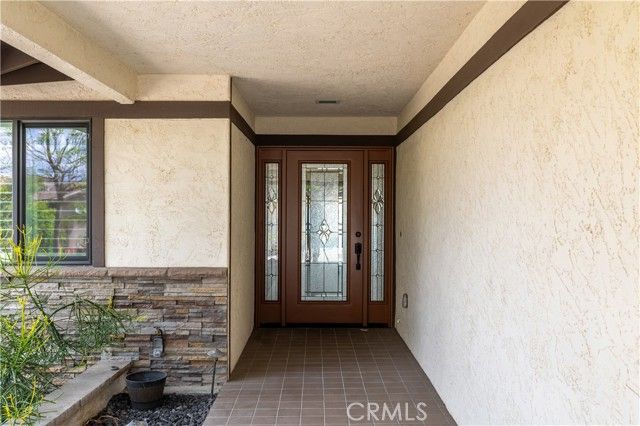 29096 Old Wrangler Road, Canyon Lake, CA 92587