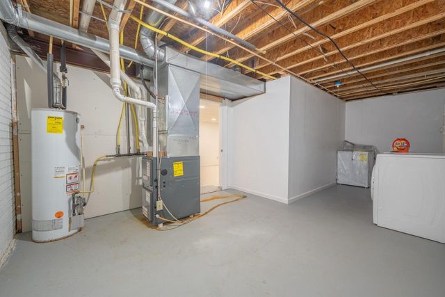 1021 S 98th STREET, West Allis, WI 53214