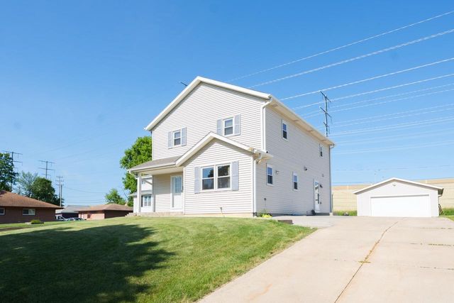 1021 S 98th STREET, West Allis, WI 53214