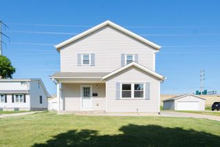1021 S 98th STREET, West Allis, WI 53214