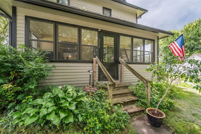 315 S Pine Street, Zearing, IA 50278