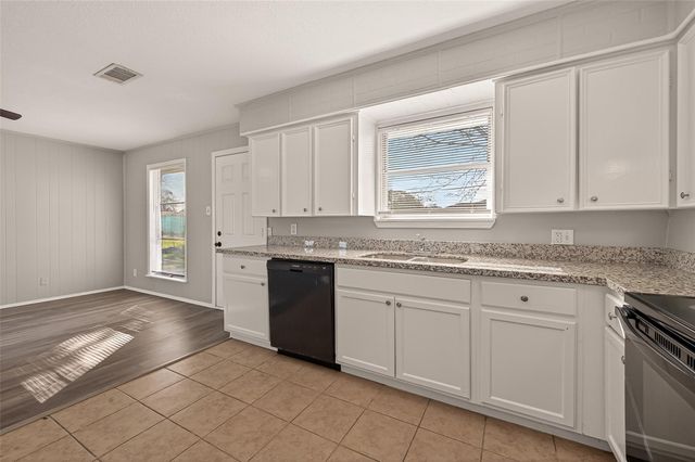 3102 Hays Street, Pasadena, TX 77503