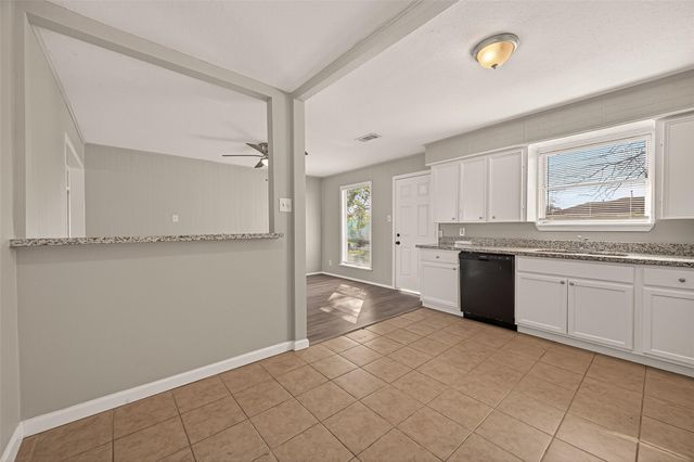 3102 Hays Street, Pasadena, TX 77503