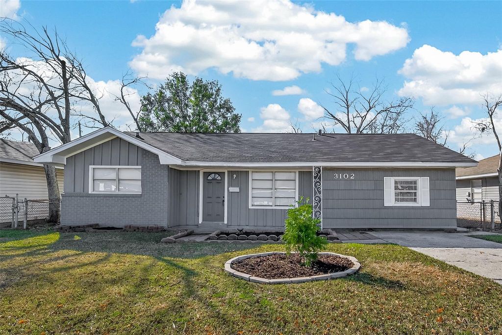 3102 Hays Street, Pasadena, TX 77503