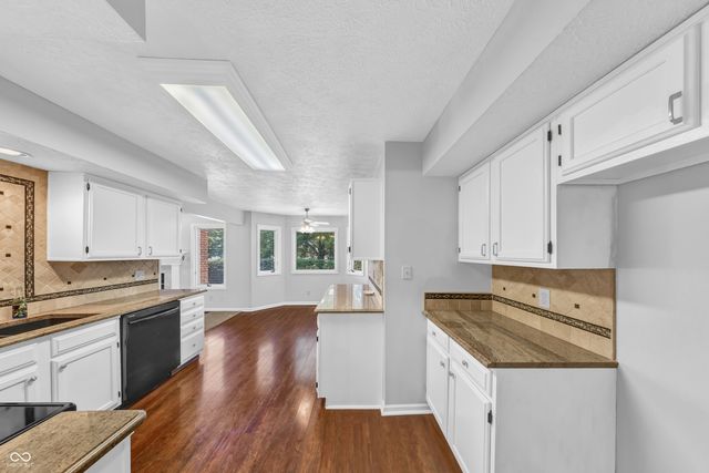 12559 Saksons Boulevard, Fishers, IN 46038