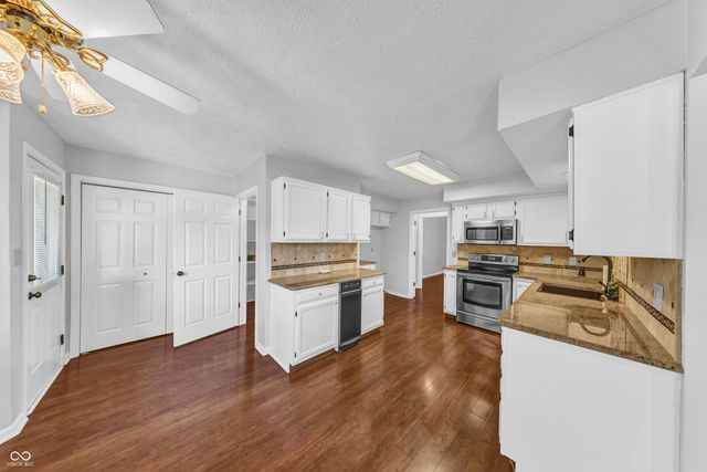 12559 Saksons Boulevard, Fishers, IN 46038