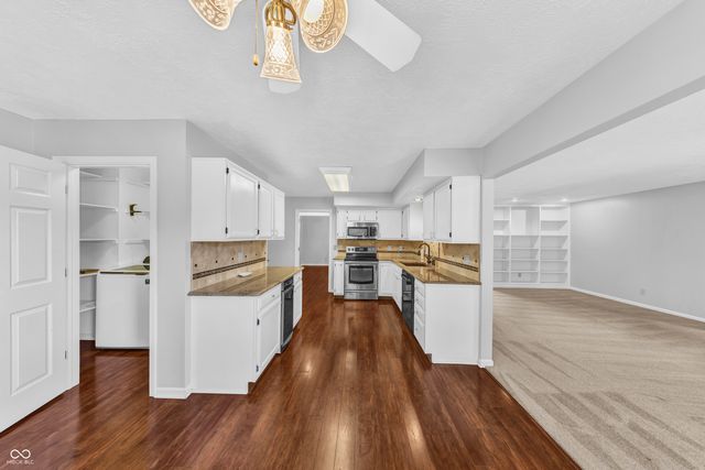 12559 Saksons Boulevard, Fishers, IN 46038