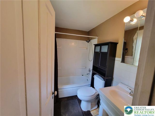 313 East Fireline Road, Parryville Boro, PA 18244