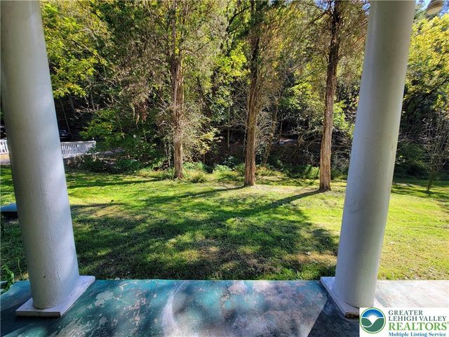 313 East Fireline Road, Parryville Boro, PA 18244