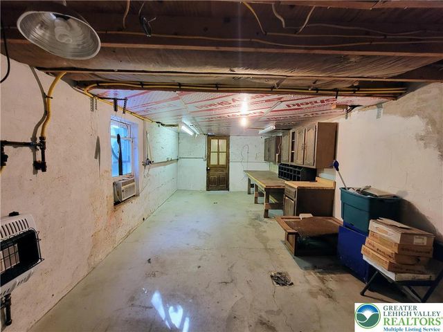 313 East Fireline Road, Parryville Boro, PA 18244