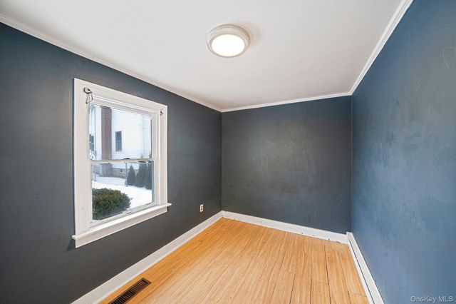 1049 Woodcrest Avenue, Riverhead, NY 11901