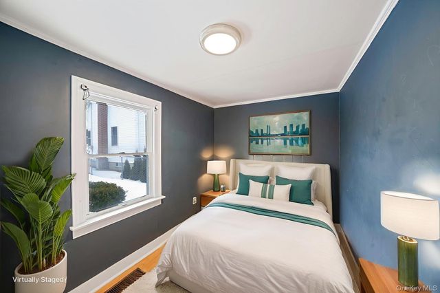 1049 Woodcrest Avenue, Riverhead, NY 11901