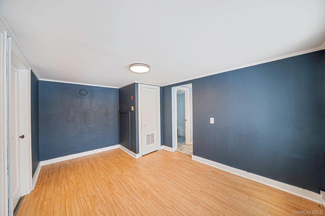 1049 Woodcrest Avenue, Riverhead, NY 11901