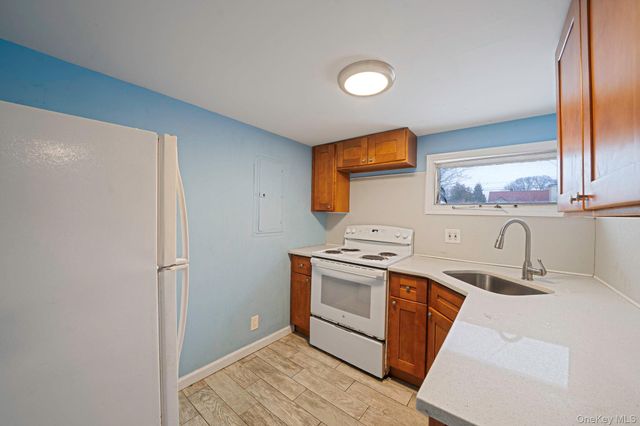 1049 Woodcrest Avenue, Riverhead, NY 11901