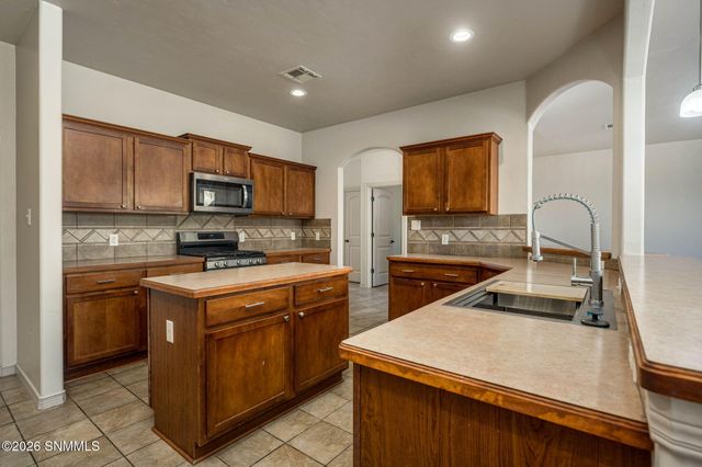 3856 Calle Arriba, Las Cruces, NM 88012