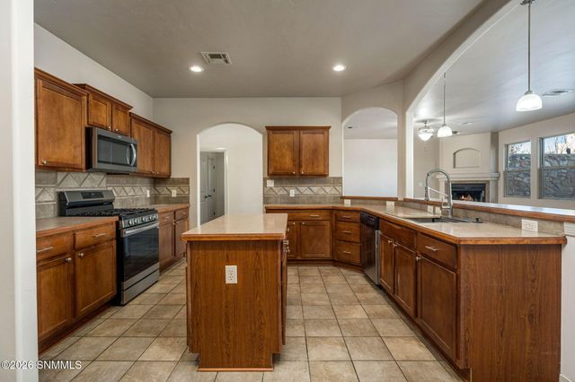 3856 Calle Arriba, Las Cruces, NM 88012