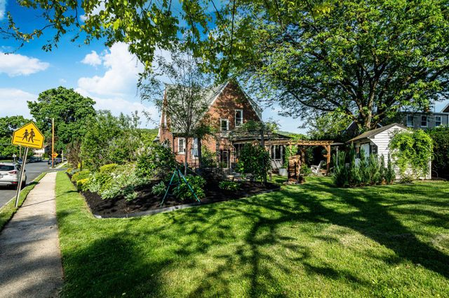 726 N TEMPLE BLVD, Temple, PA 19560