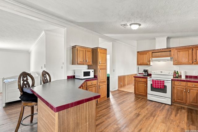 25840 MATHIS RD, Elmendorf, TX 78112