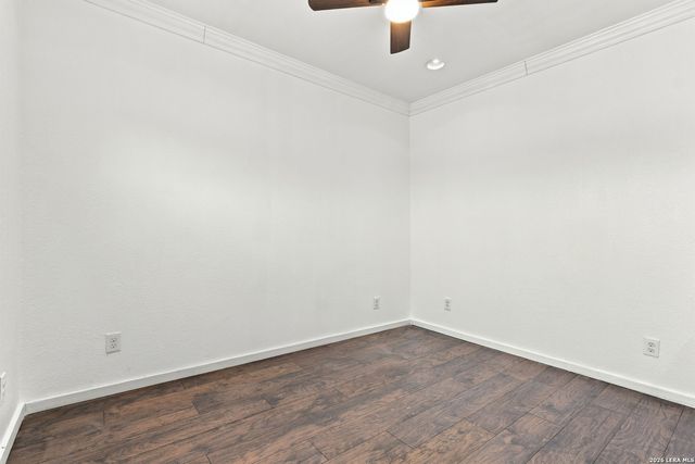 25840 MATHIS RD, Elmendorf, TX 78112