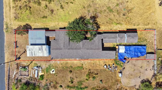 25840 MATHIS RD, Elmendorf, TX 78112