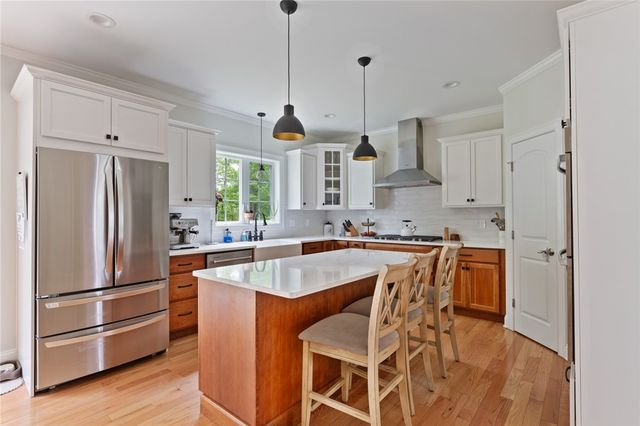 25 Kristin Drive, Cranston, RI 02921