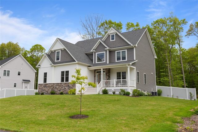 25 Kristin Drive, Cranston, RI 02921