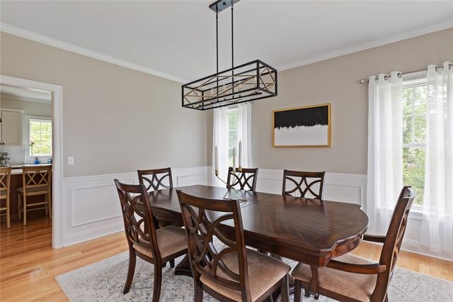 25 Kristin Drive, Cranston, RI 02921