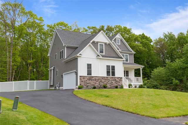 25 Kristin Drive, Cranston, RI 02921