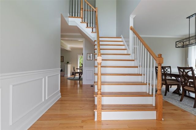 25 Kristin Drive, Cranston, RI 02921