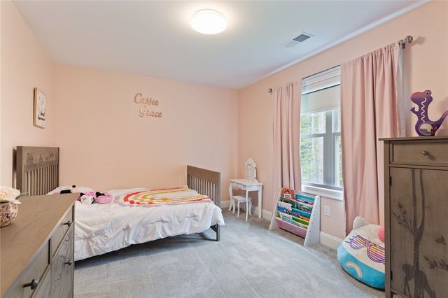 25 Kristin Drive, Cranston, RI 02921