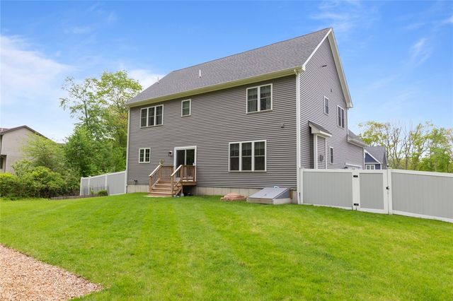 25 Kristin Drive, Cranston, RI 02921