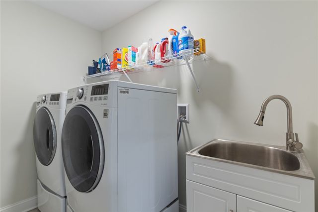 25 Kristin Drive, Cranston, RI 02921