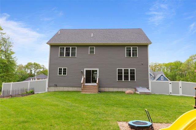 25 Kristin Drive, Cranston, RI 02921